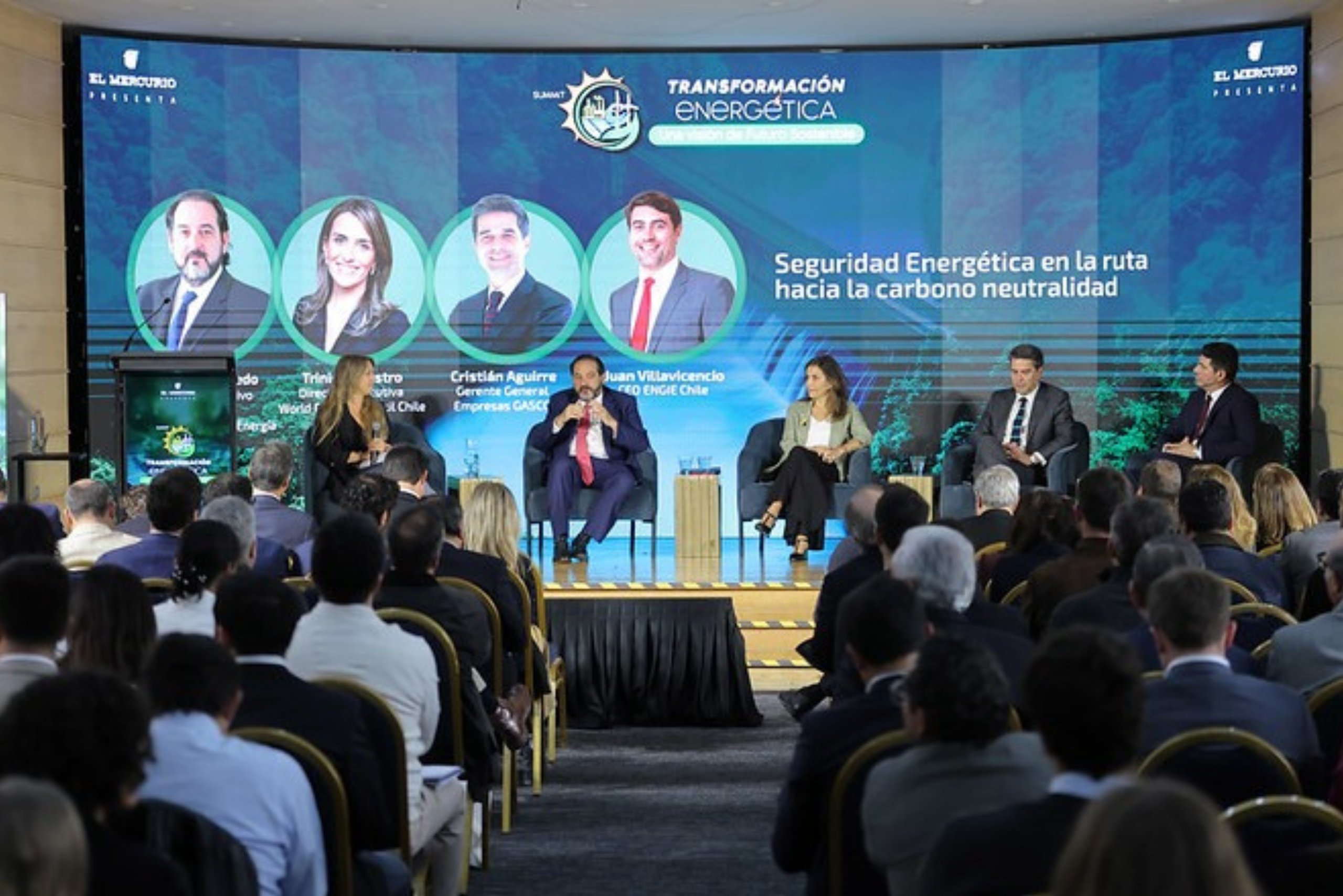 Panel en el que participó WEC Chile en el Summit Transformación Energética de El Mercurio